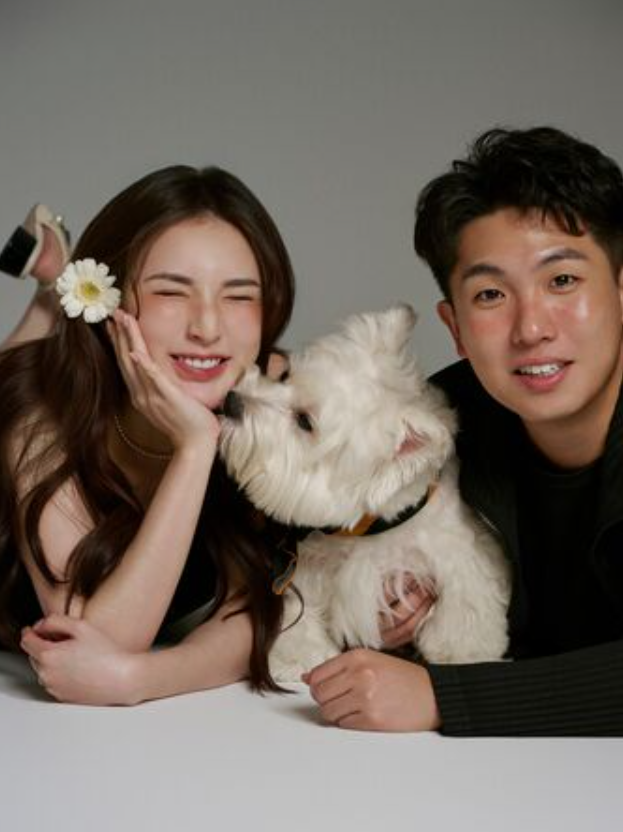 Dora宣布結婚，老公正面照曝光。（圖／翻攝Dora IG）