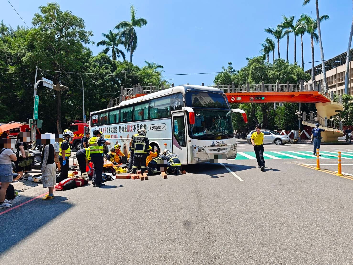 快訊/台中西區大客車撞新加坡籍婦人 送醫搶救2天不治、駕駛涉過失致死