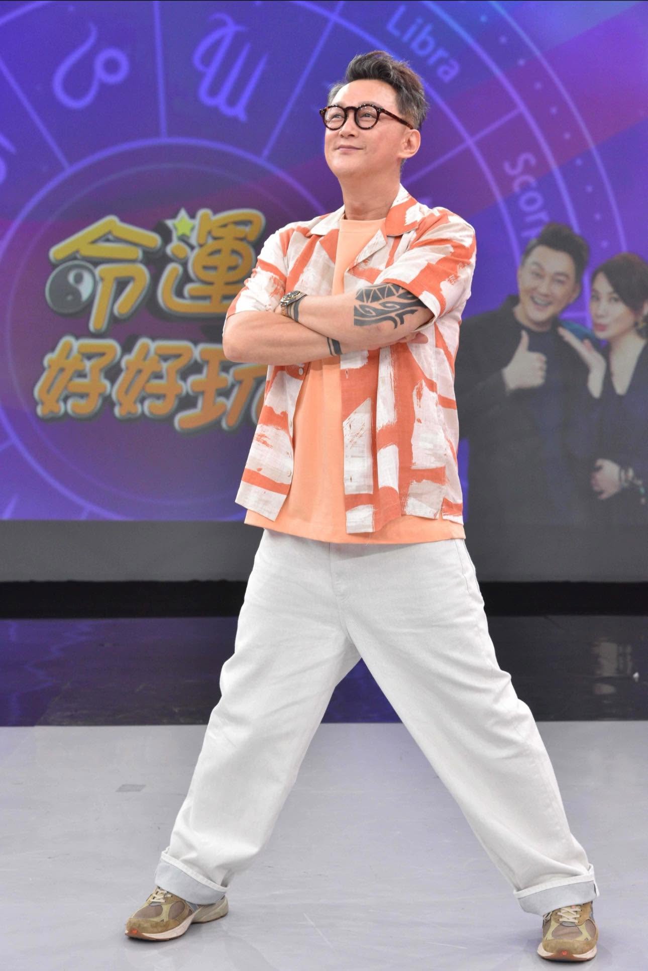 何篤霖主持《命運好好玩》長達24年，今年卸下主持棒後，25日首度公開露面談及近況。（圖／翻攝自何篤霖臉書）