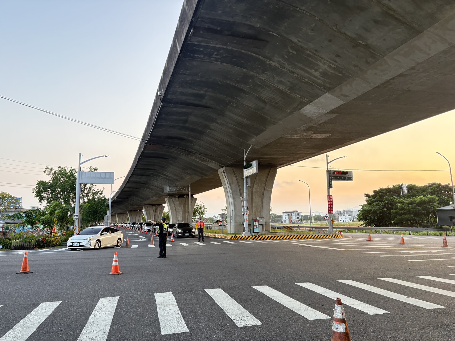 國慶連假10月9日登場,警政署提前部署交通疏導勤務,提醒民眾留意台東國慶煙火周邊交通管制措施。