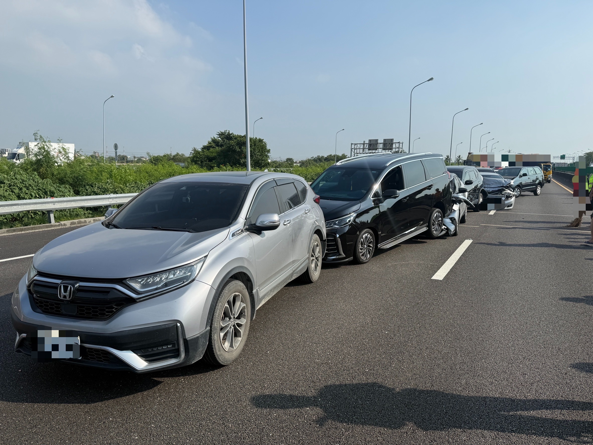 國道1號北向台南新市路段15日下午發生7車連環追撞事故,所幸無人受傷,警方已排除現場並恢復通車。(資料來源:國道公路警察局第四公路警察大隊)