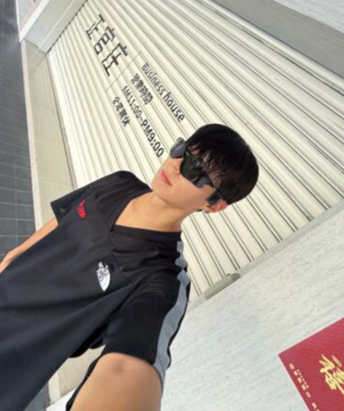 朴寶劍現身東區晨跑。（圖／翻攝朴寶劍IG）