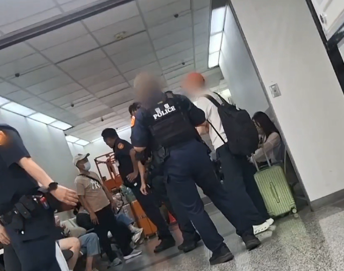 航警處理占位糾紛爆口角 老人家稱「警察仔」引發員警不滿