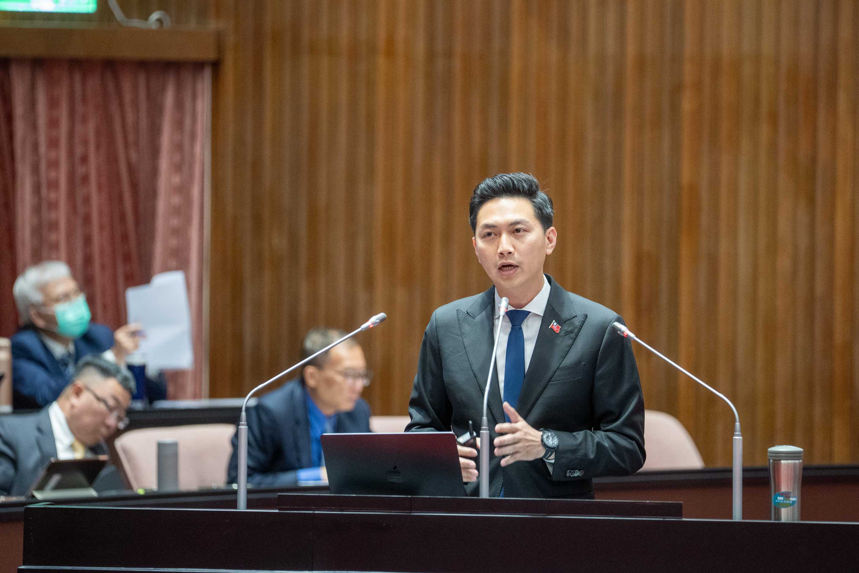 校園修繕經費縮水逾7成?廖偉翔揭台中缺口破百億 教育部允年底全面盤點