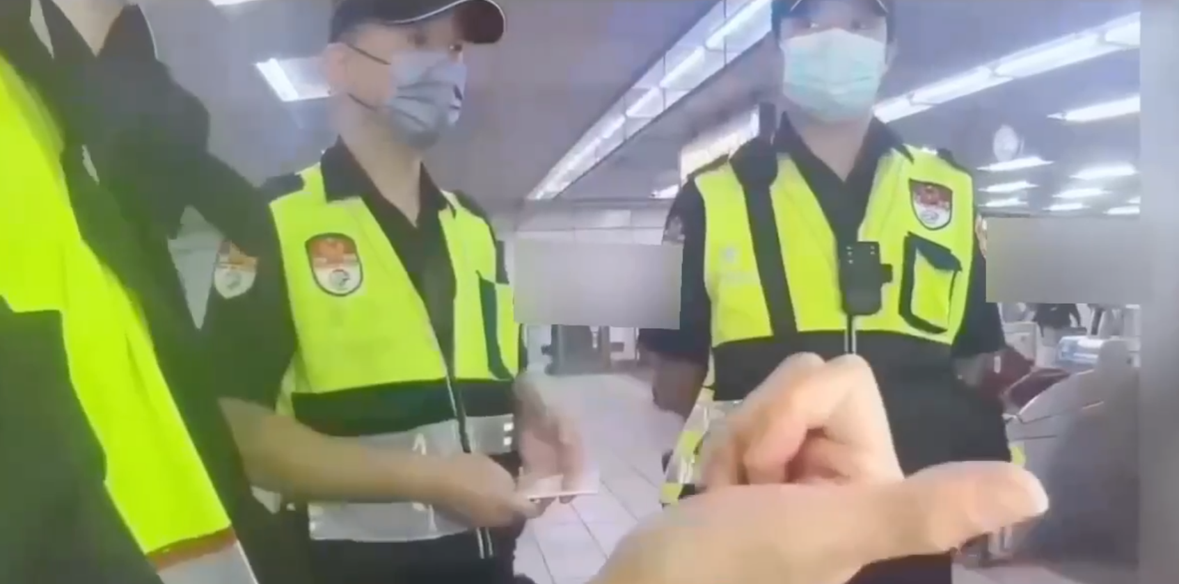 三個月內第二起！北捷忠孝新生捷運站女子被潑不明液體　警調監視器追緝中