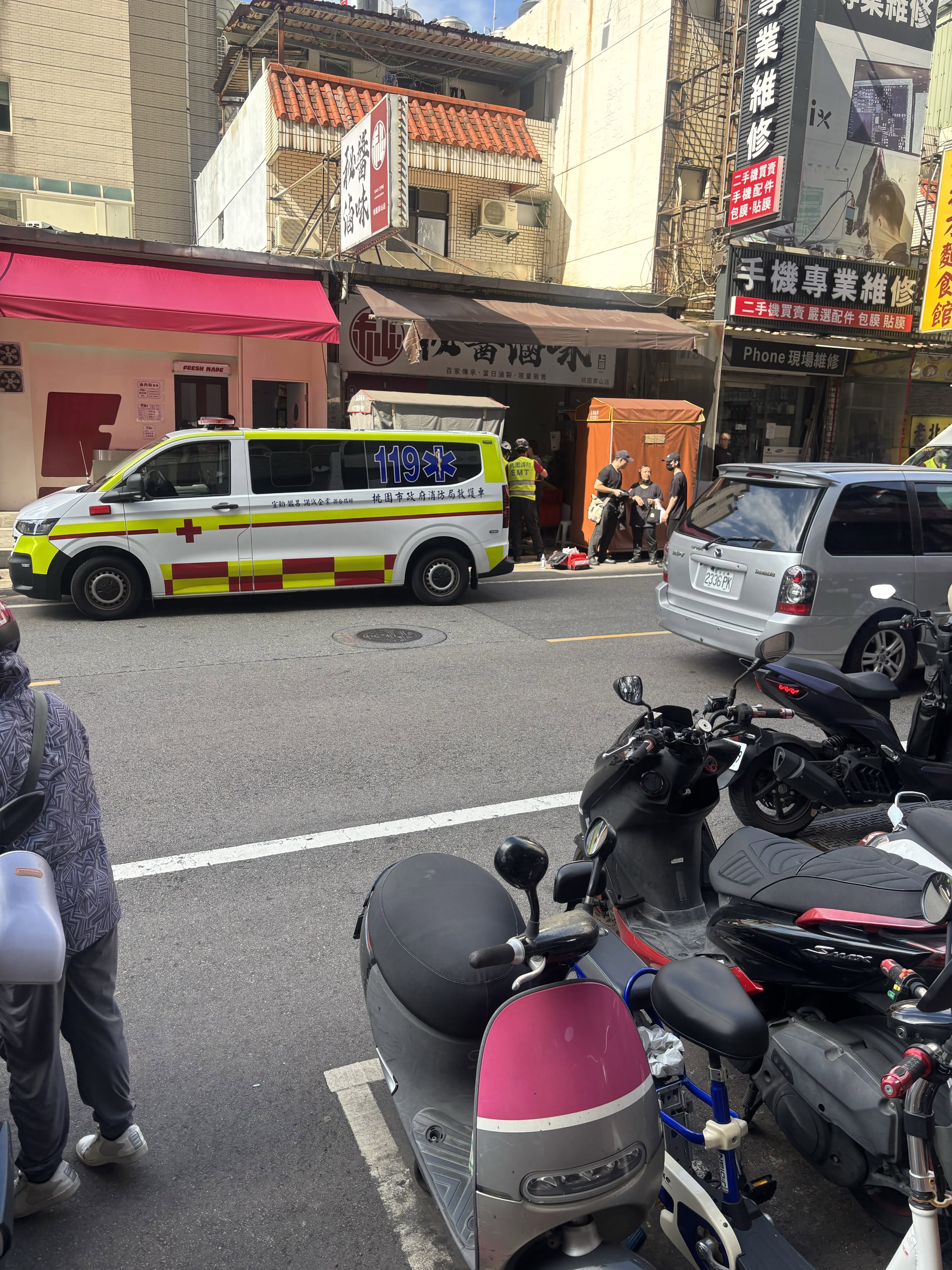 桃園快餐店女合夥人持菜刀砍傷男老闆！　長期經營理念及員工管理不合爆衝突