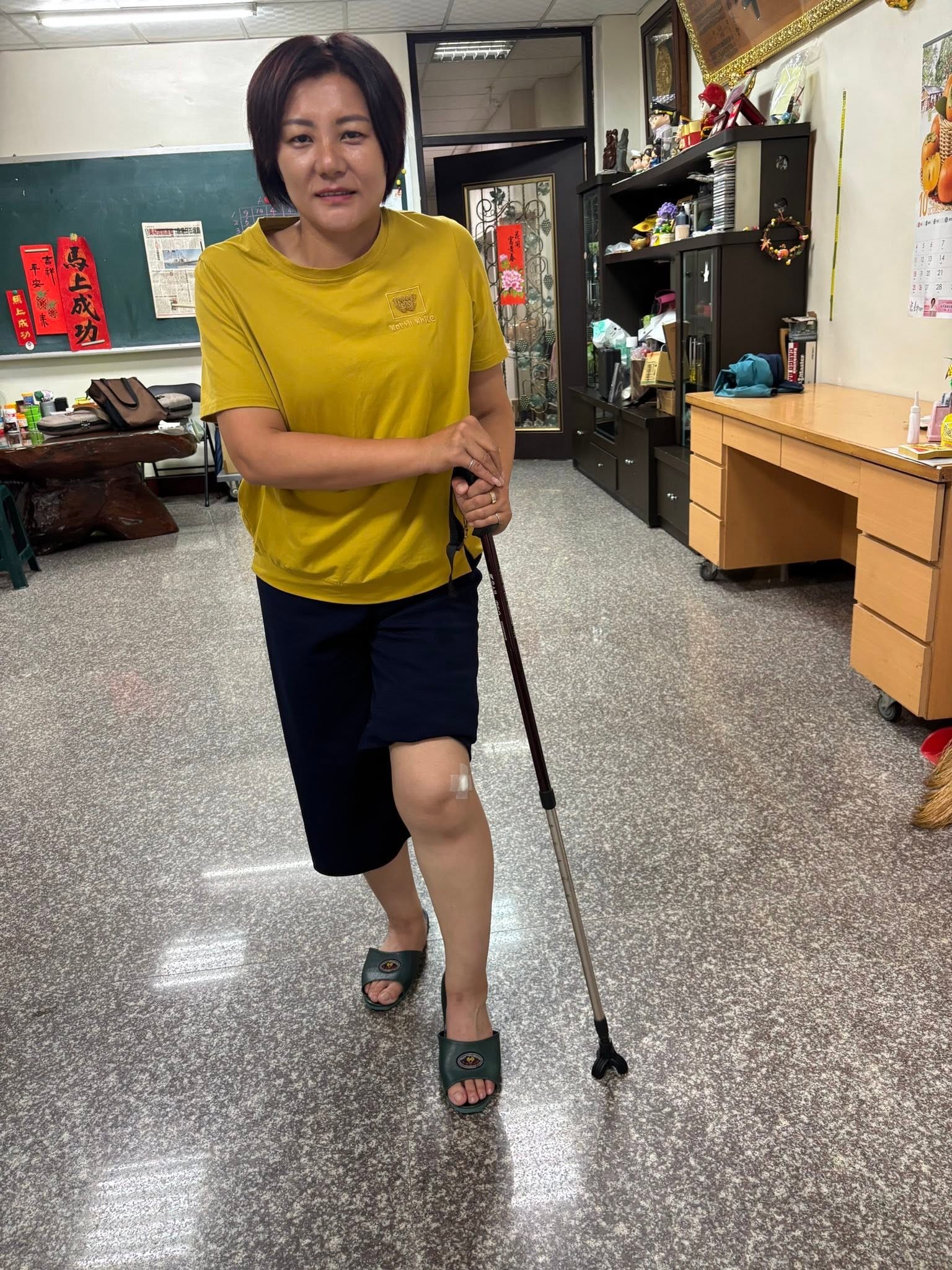 選戰密集拜票中市議員陳雅惠膝蓋積水就醫 PO文向選民致歉
