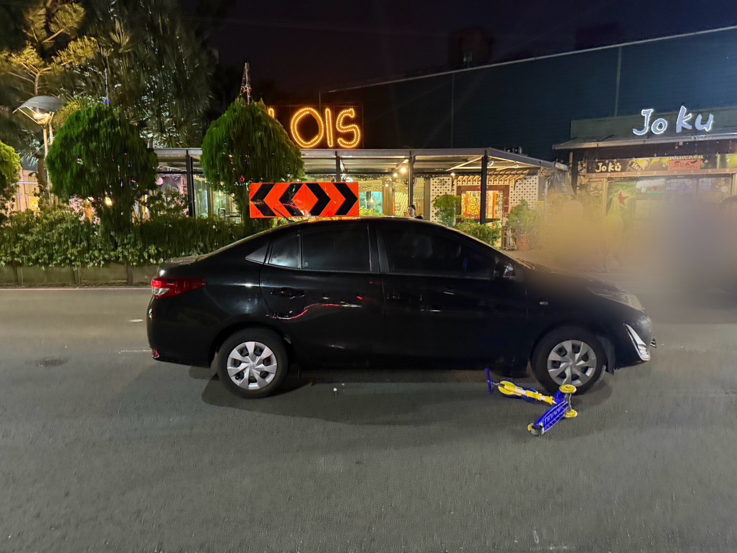 竹南6歲童被自小客車撞倒! 一度受困車底顴骨被輾過全身多處傷意識不清