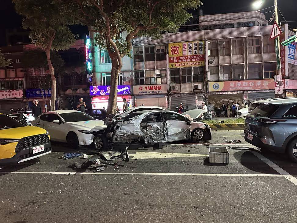 中壢深夜驚傳連環撞！37歲男接連衝撞8車釀4傷　無酒毒反應竟又襲警