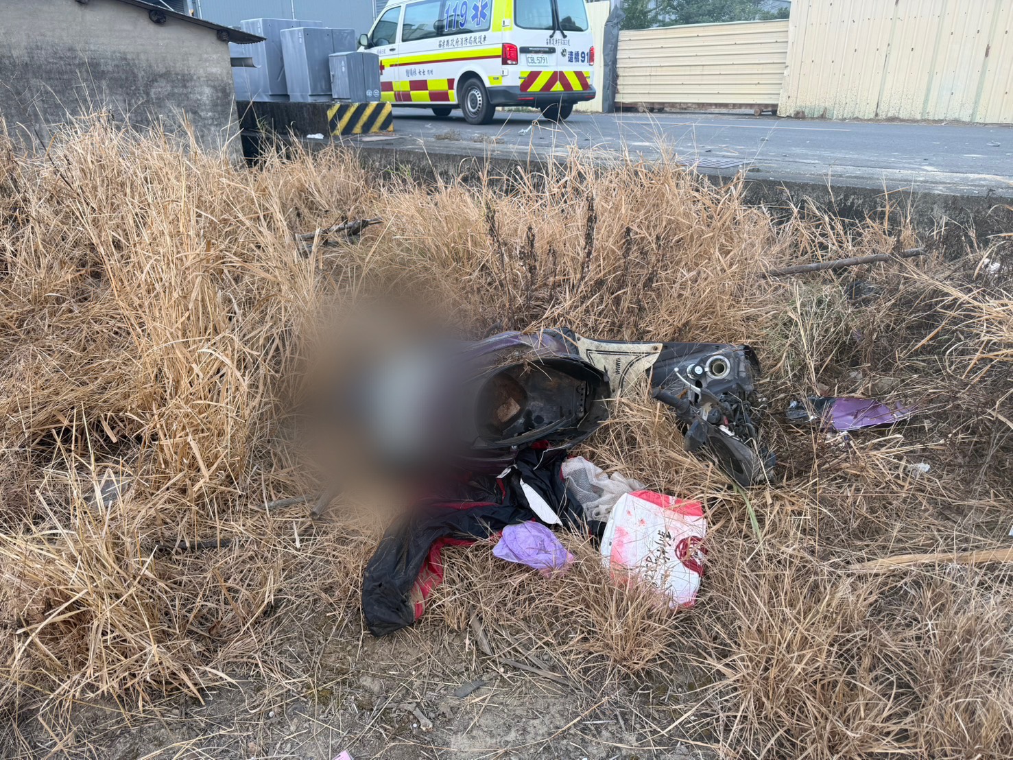 逆向撞電線桿亡！　竹南驚傳死亡車禍