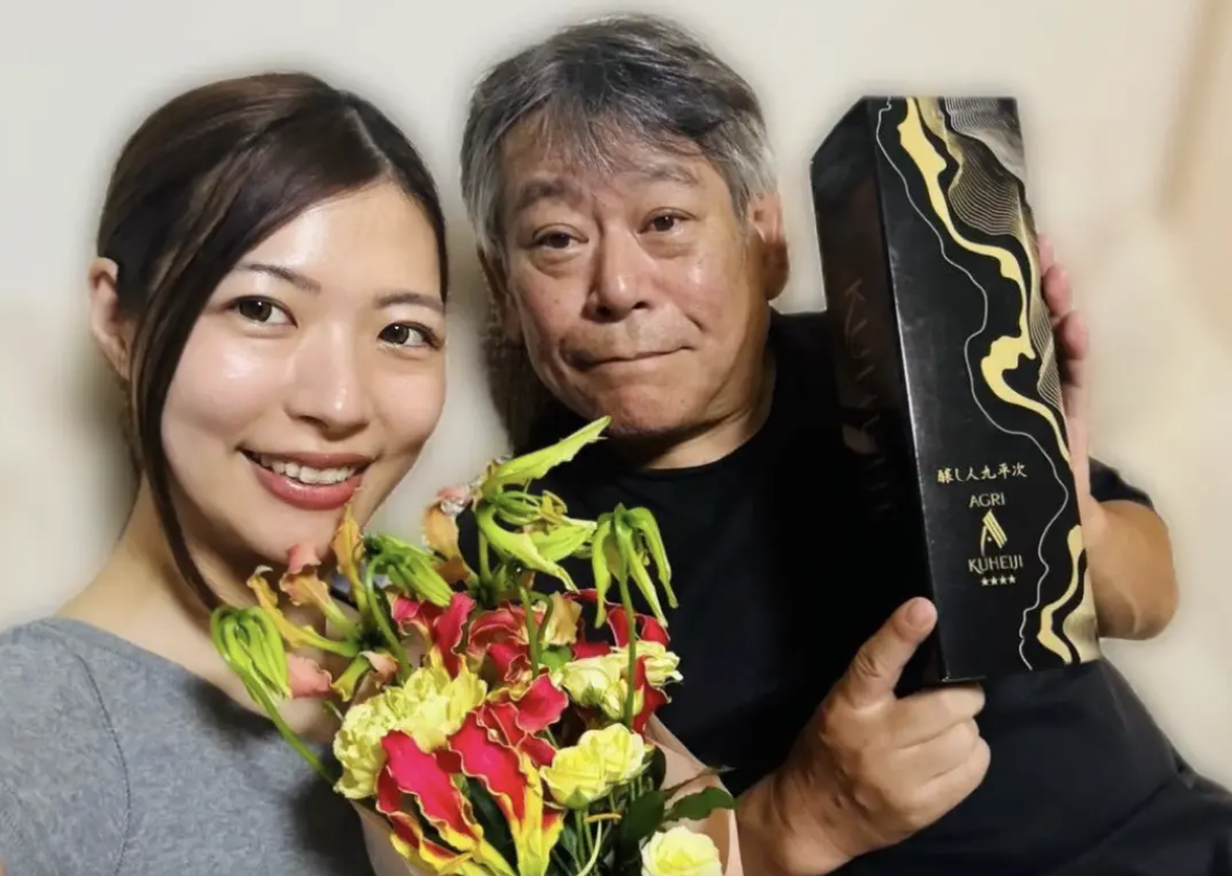 日62歲男星娶29歲嫩妻!差33歲 甜喊:「要活久一點」