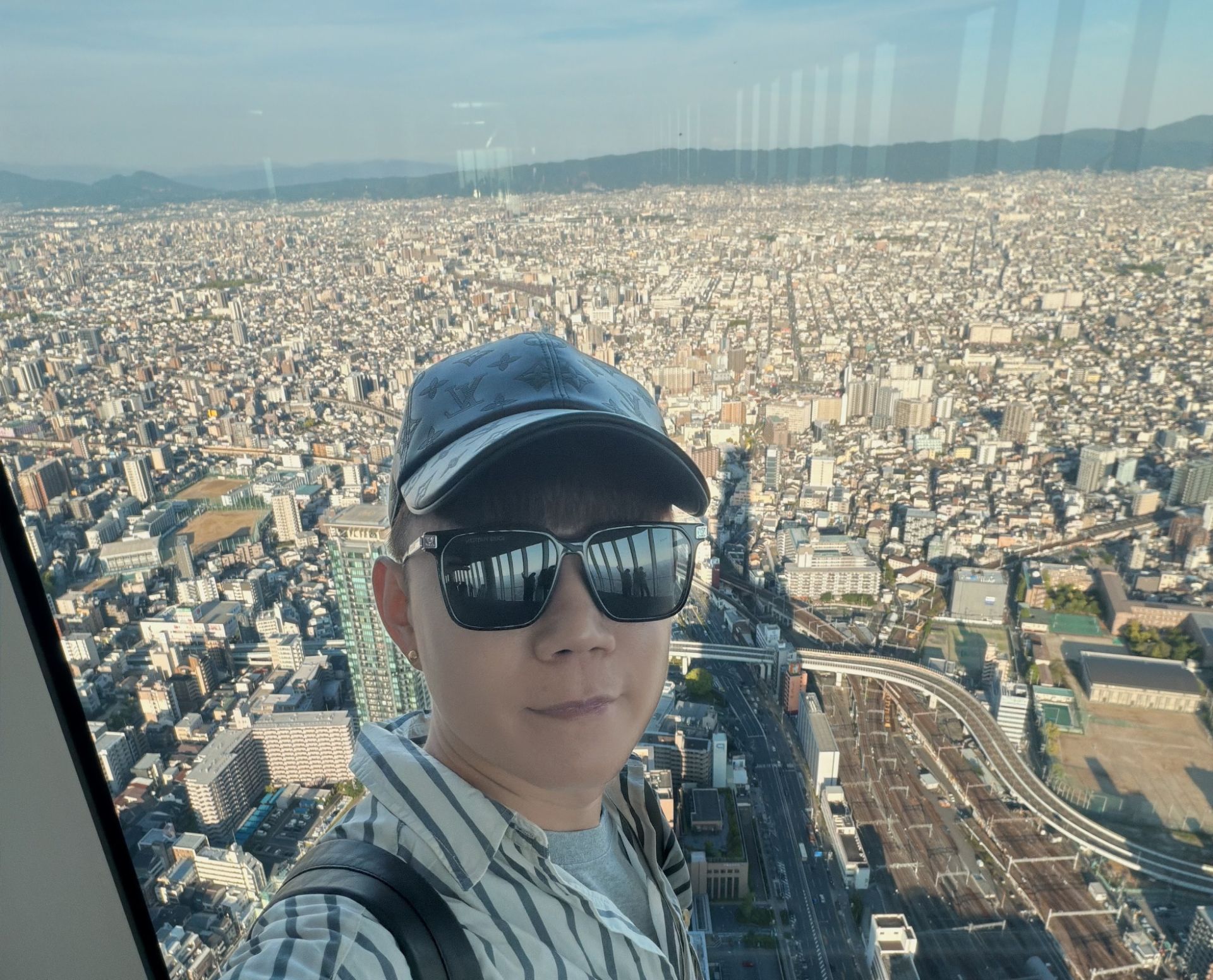 李岳到大阪獨旅，意外開啟了瘋狂「血拚」模式。（圖／種瓜得瓜工作室提供）