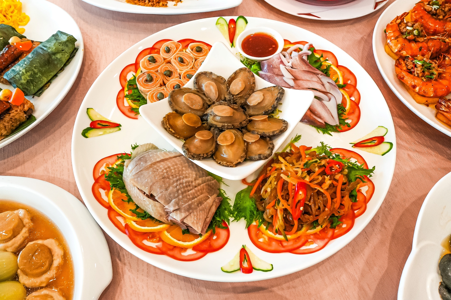 鴻福滿堂迎賓集：寓意吉祥、色香味俱全的迎賓冷盤，年節人氣首選。