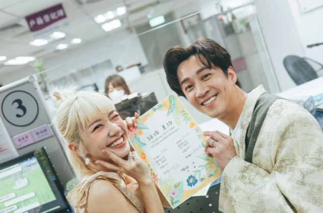 Lulu、陳漢典登記結婚。（圖／天地合娛樂提供）