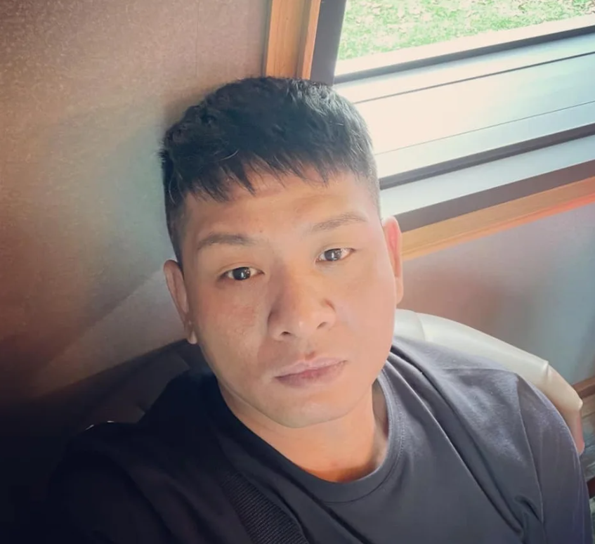 李慶元毀滅性爆料館長。(圖/翻攝李慶元臉書)