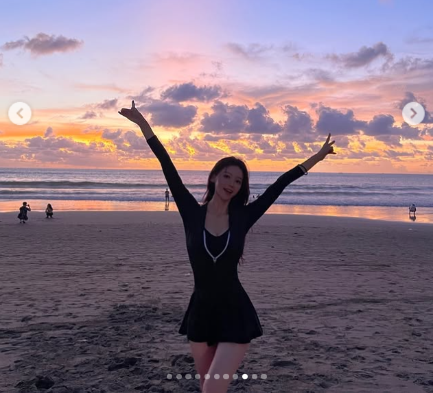 李雅英分享出國泳裝照。（圖／翻攝李雅英IG）