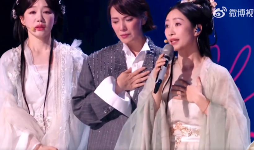 陶昕然被淘汰，李心潔哽咽哭泣。（圖／翻攝微博）