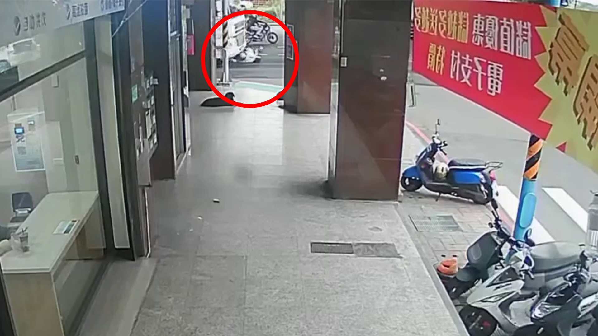 ▲監視器畫面曝光（圖／記者王俊勝 翻攝）