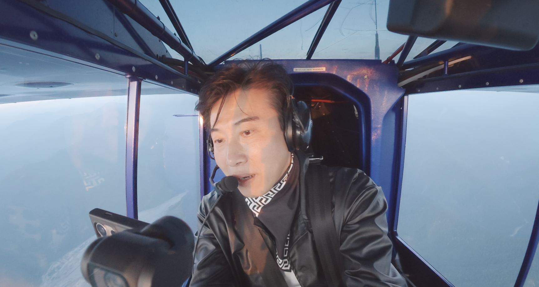 陳鴻主持新節目《縱谷食光》。（圖／陳鴻提供）