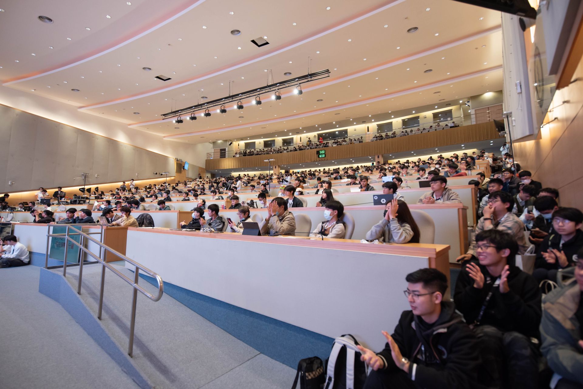 ▲每年都有特別的橋段「閃電講」,讓想發聲的會眾都可以投稿,與大家互動(圖/SITCON 提供)