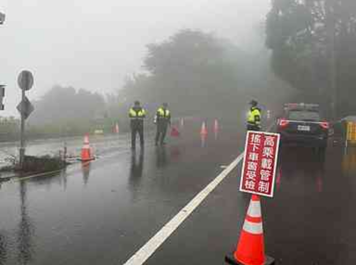 合歡山杜鵑花季4/11登場！高乘載管制上路　未滿3人禁止通行