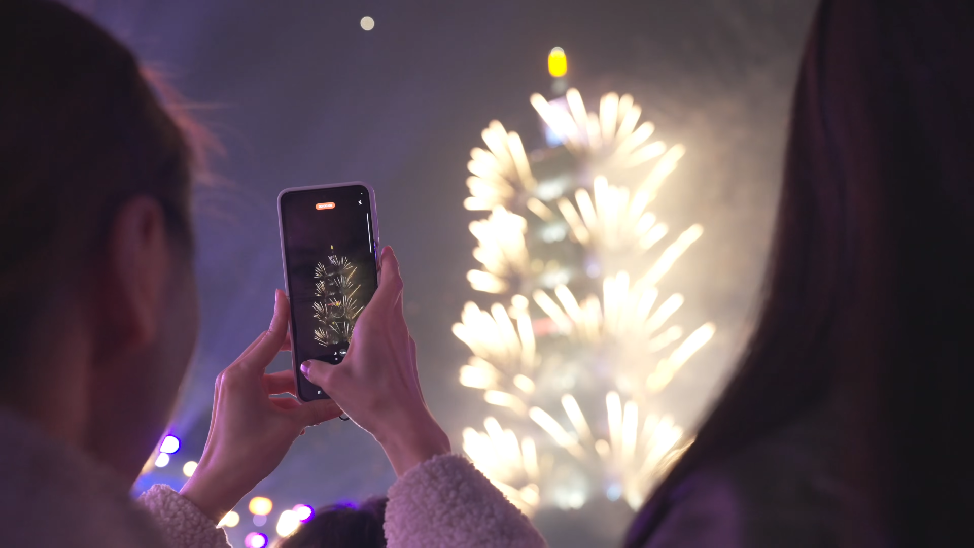 ▲不出門也能嗨！2026全台晚會「轉播懶人包」一次看 卡司順序、煙火時間全整理（圖／翻攝自YouTube／台北101官方頻道）