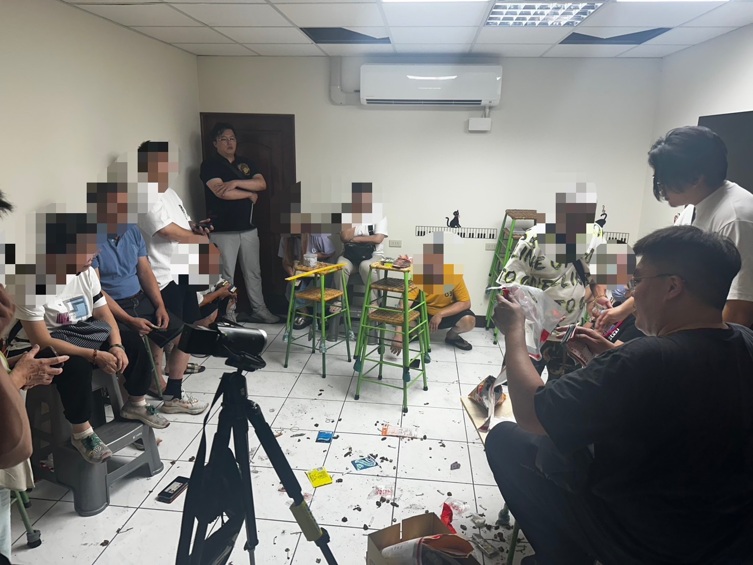 新北市林口區佳林路1處民宅因出入複雜、時常傳出喧鬧聲，遭民眾檢舉暗藏賭場。