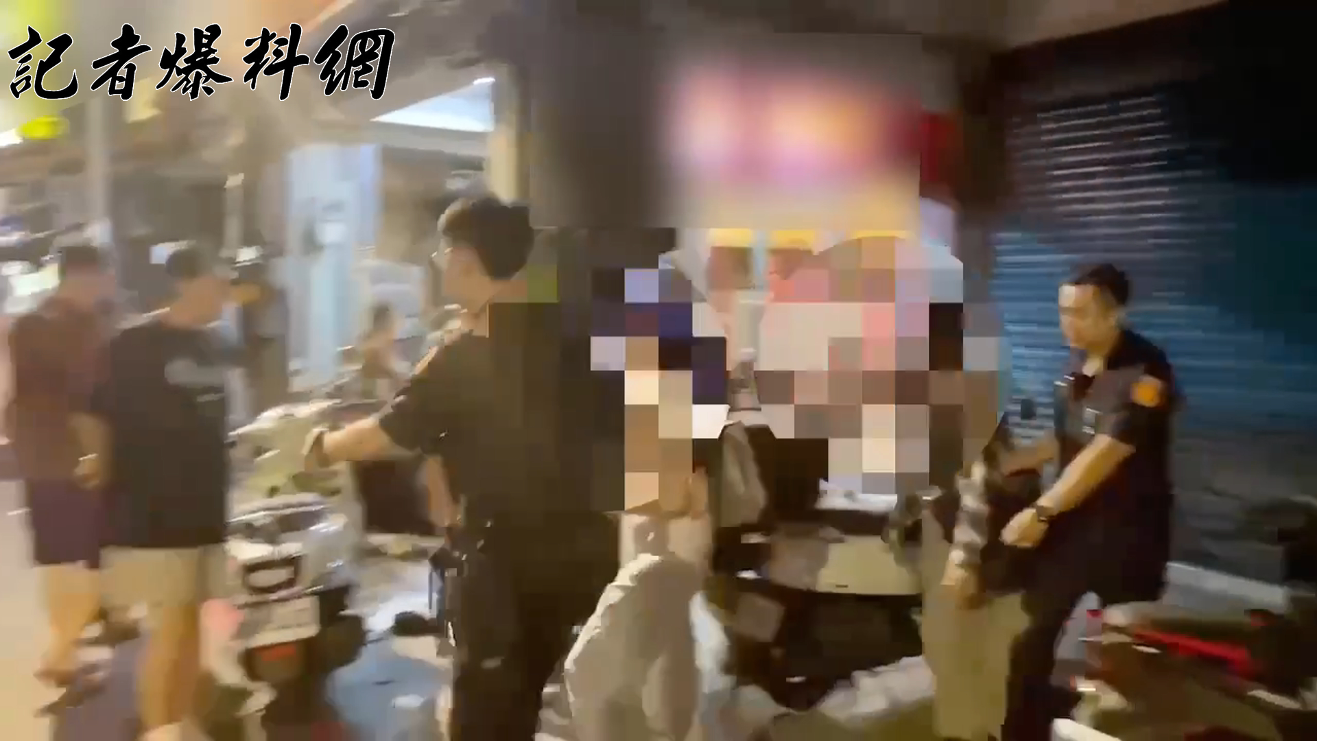 ▲台北市萬華區警方經長期蒐證，昨（12）日晚間20時許與移民署專勤隊聯手出擊，執行「淨城掃黃」勤務。(翻攝畫面)