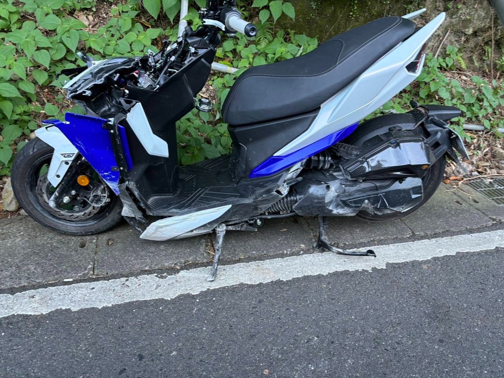 呂姓少年騎乘的機車。（翻攝畫面）