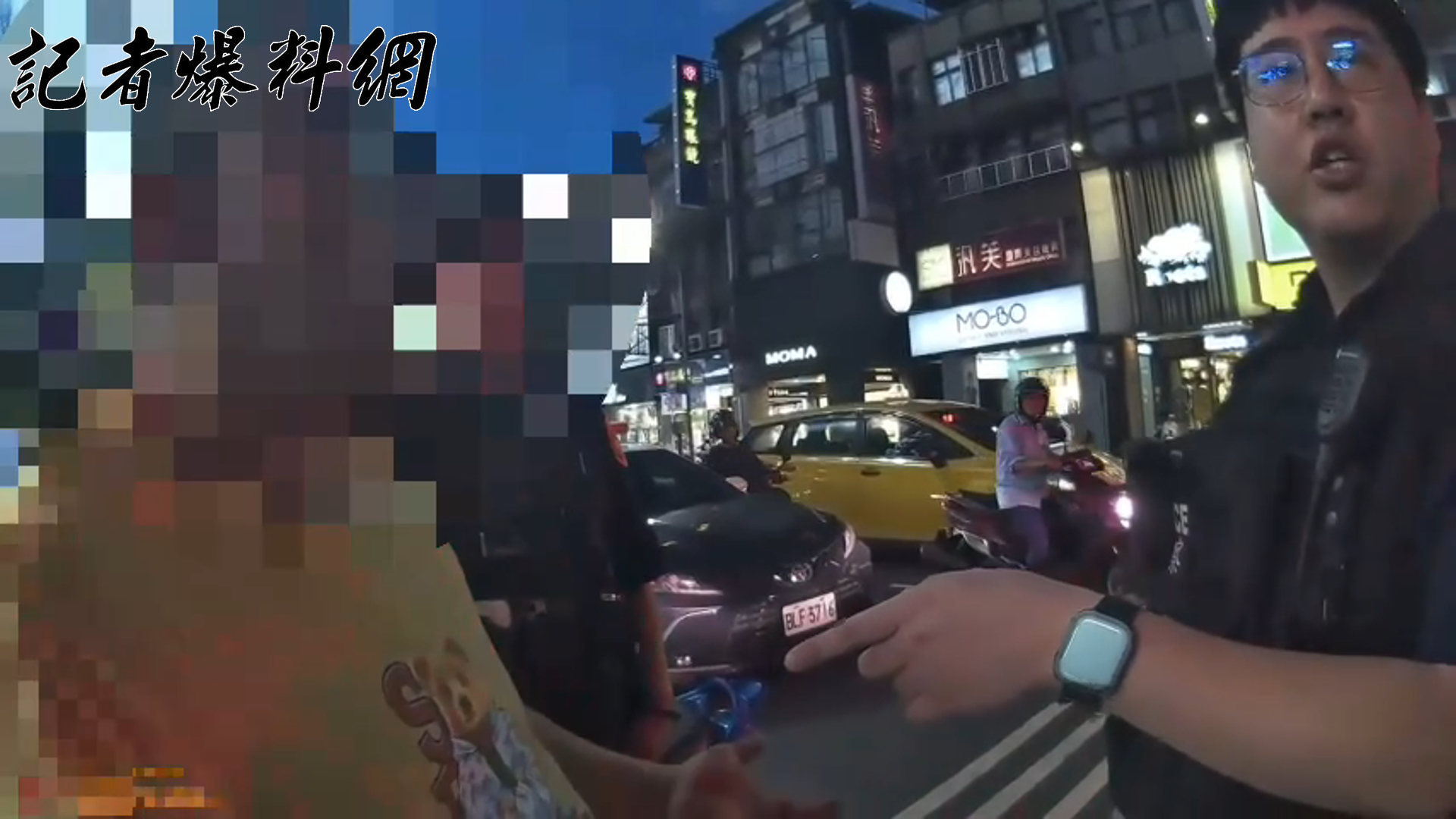 警方與許姓男子釐清案情。