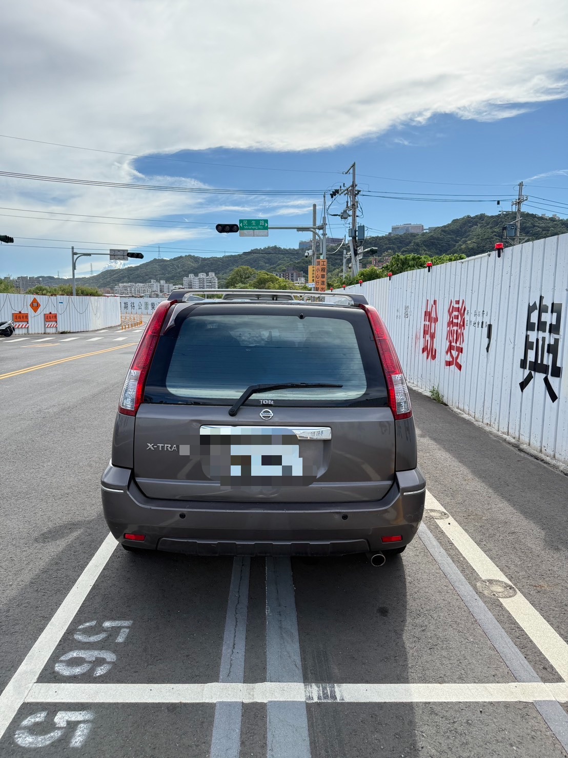52歲的王姓男子與50歲的蕭姓女友在犯案後，將車輛棄置於泰山區。