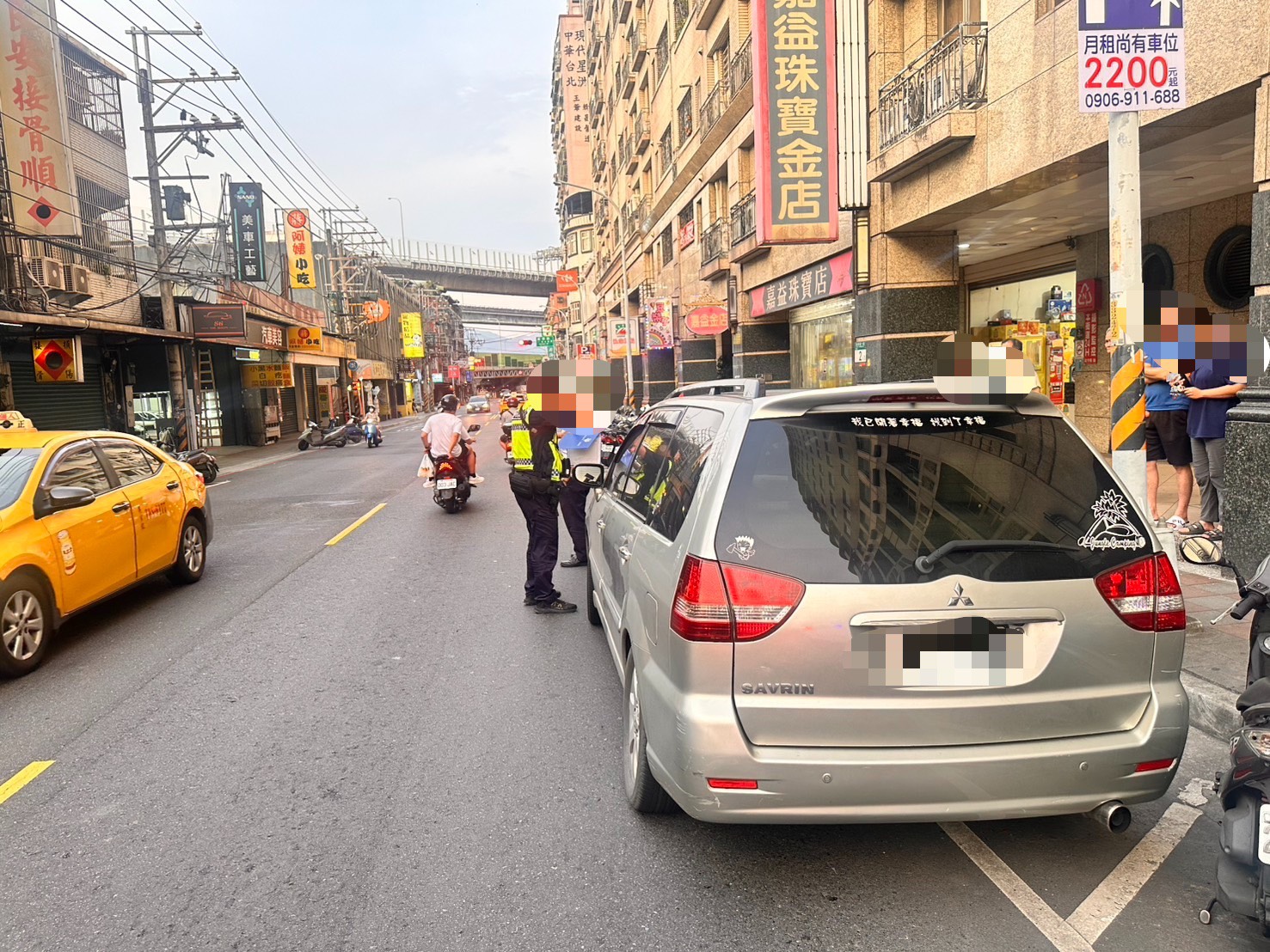 52歲呂男自稱身體不適，眼睛張不開因而肇事。