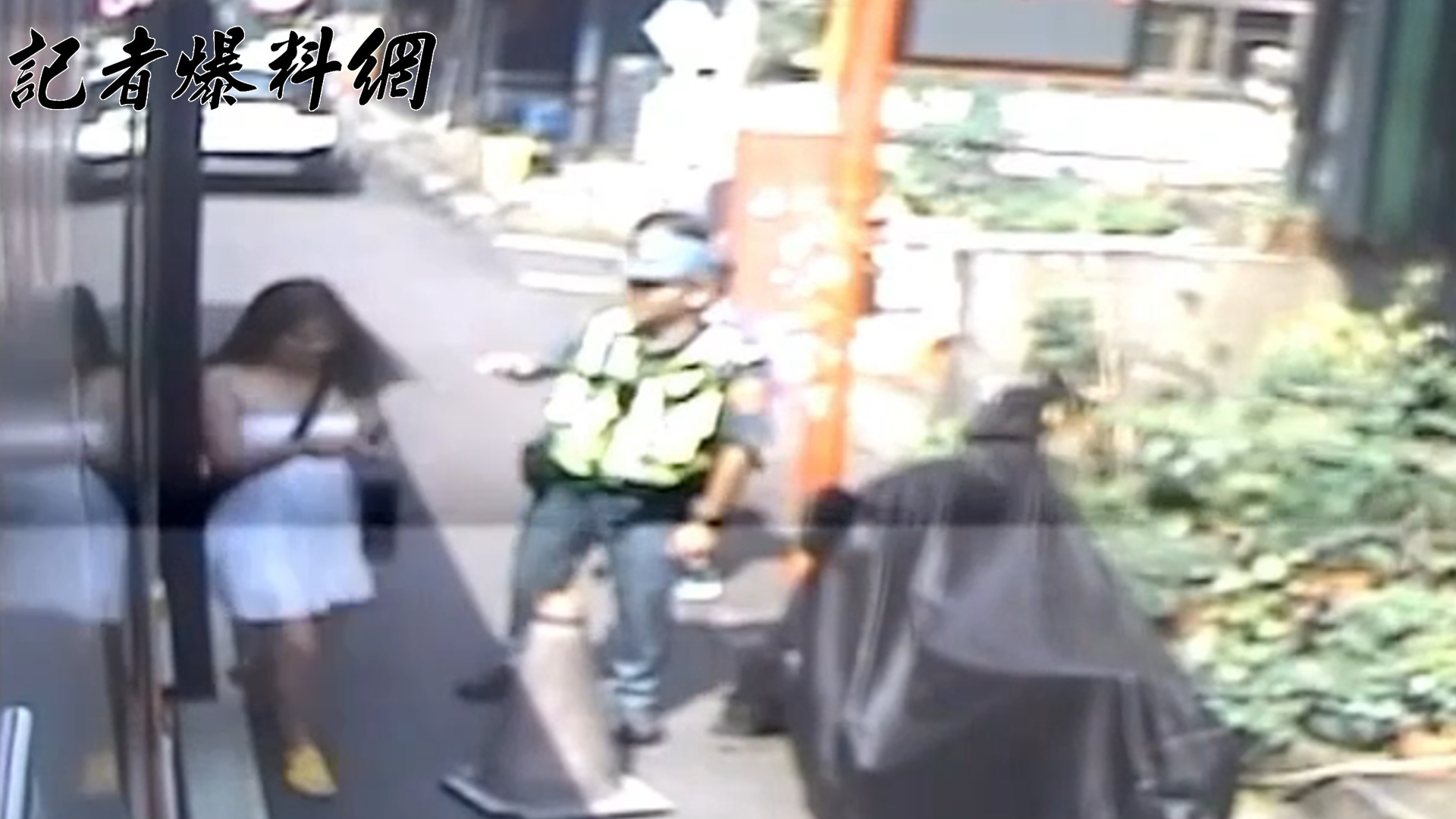 24歲菲律賓籍邱姓女子日前獨自來台旅遊，卻在野柳觀光時不慎將手機遺落在客運上，警方在短短40分鐘內就協助她找回手機，讓她破涕為笑。