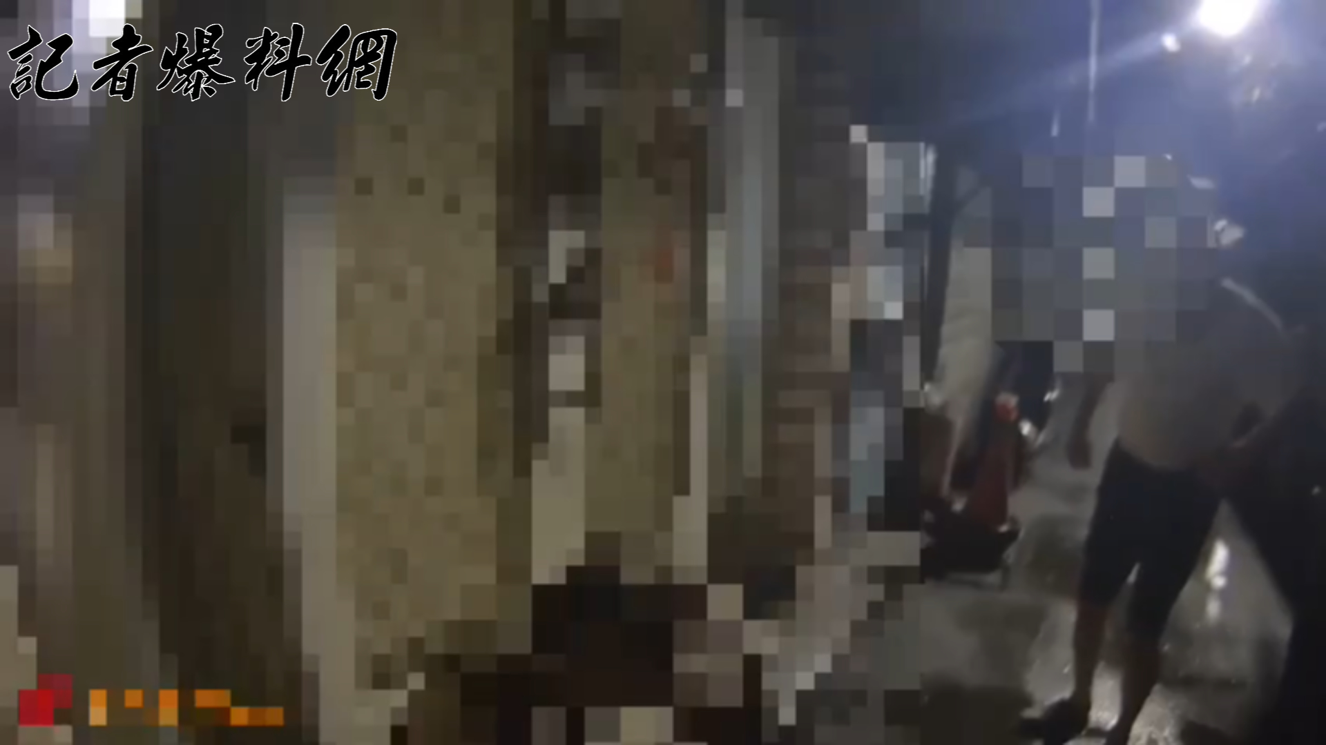 蔡男謊稱為住戶，房東接獲通知匆匆趕來，冷冷一句「我不認識他」，當場打臉蔡男。