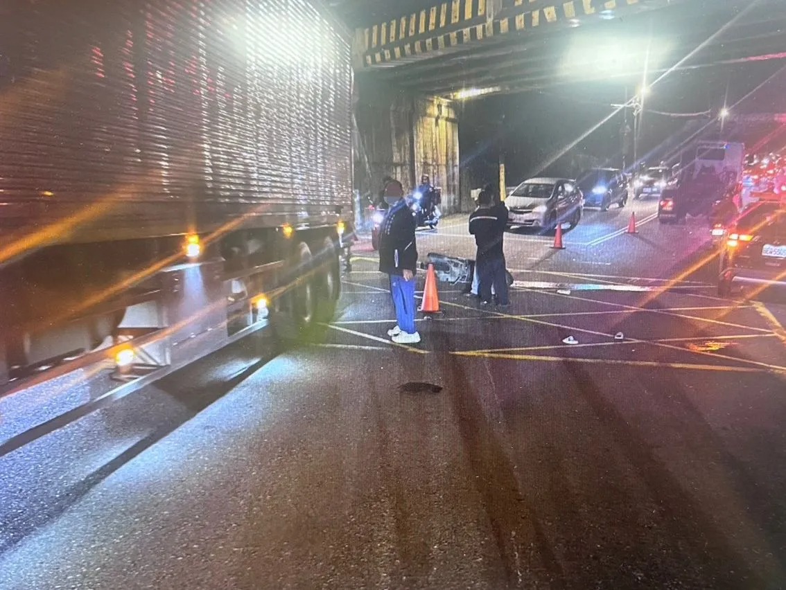 桃園市楊梅區楊新路一段、新梅一街路口，昨（16）日傍晚17時許發生1起死亡車禍。