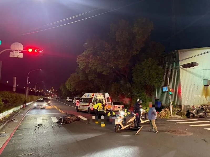 55歲賴姓男子駕駛轎車行經五股區中興路二段準備左轉進入9巷巷口時，疑未禮讓對向直行車輛先行，與正從三重修車廠下班準備騎車回家的吳男發生碰撞