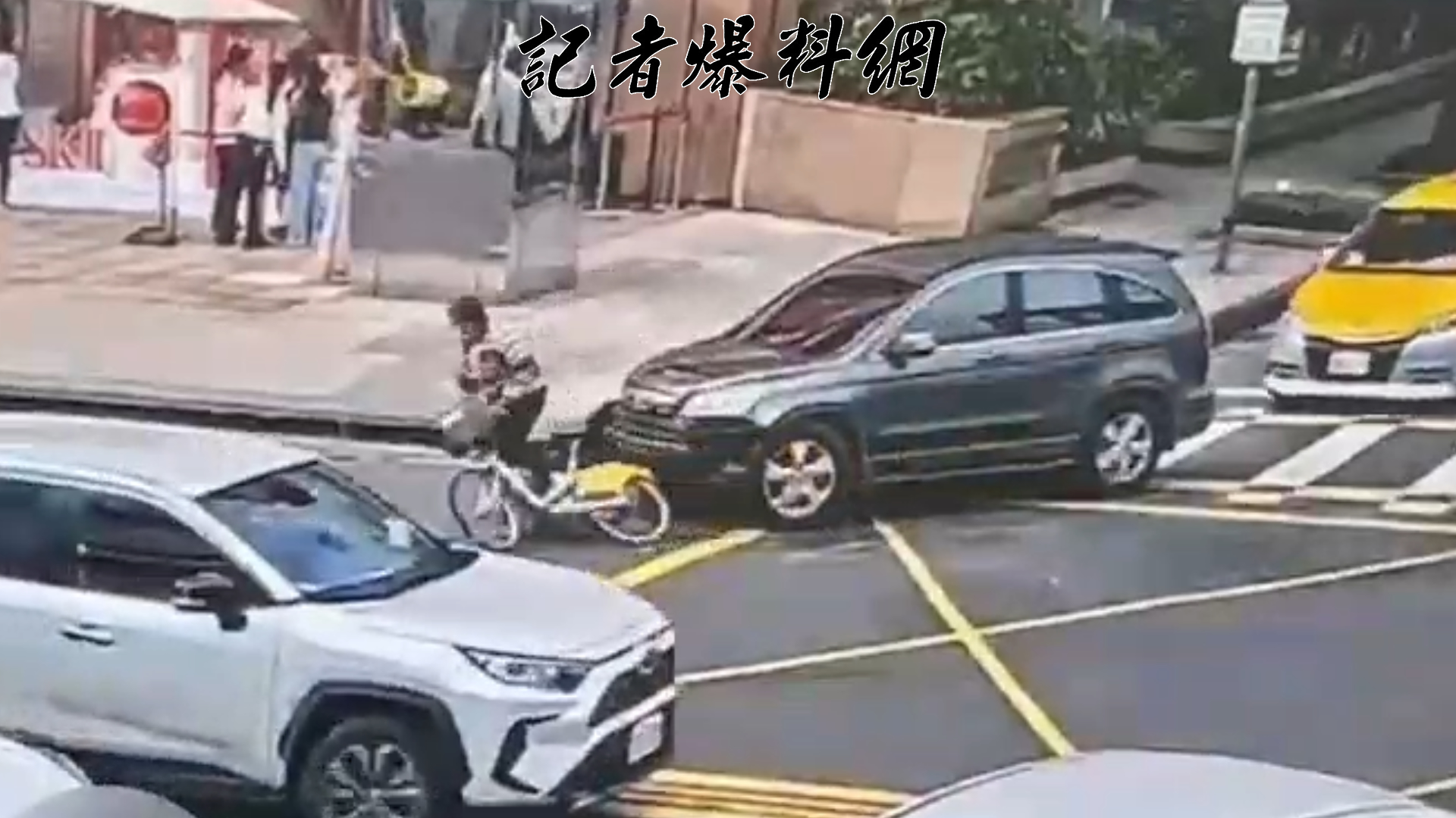 台北市信義區松高路、松壽路口，昨（29）日下午14時許發生1起交通事故。