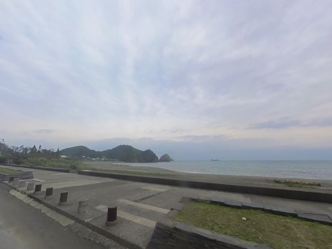 宜蘭縣南方澳知名景點內埤海灘，前（9）日晚間21時許驚傳落海意外。