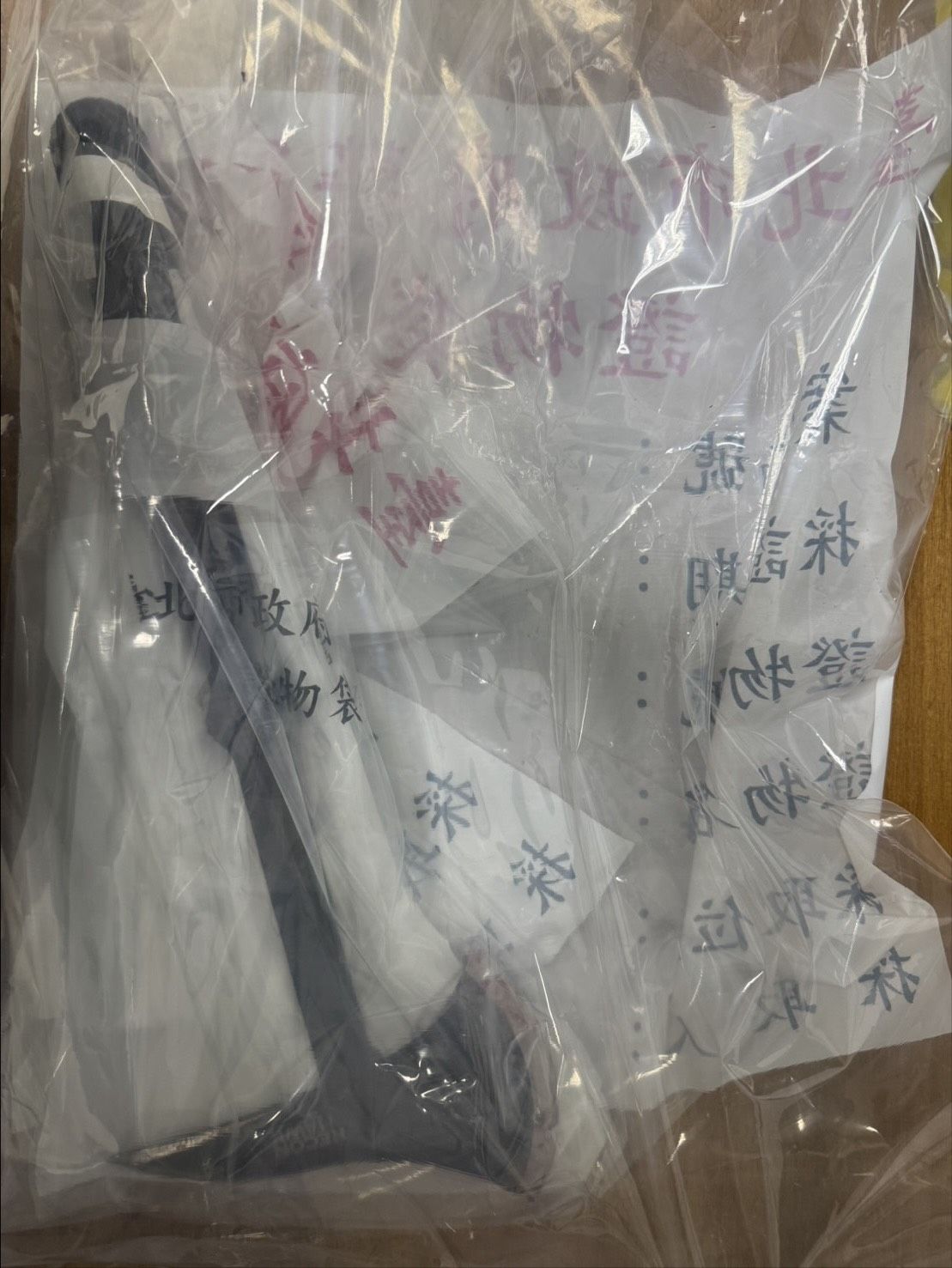 警方查扣盧男作案用的斧頭。