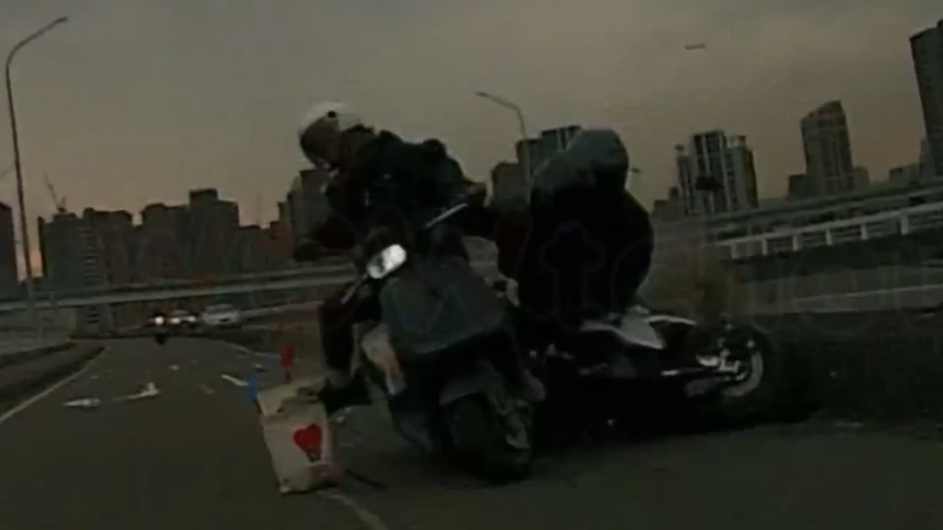 新北市三重區重新橋上，日前發生1起奪命車禍。