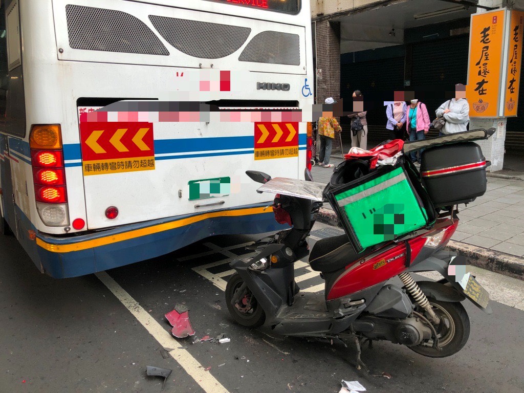 】新北市中和區景平路上（1）月29日下午16時許發生1起交通事故。