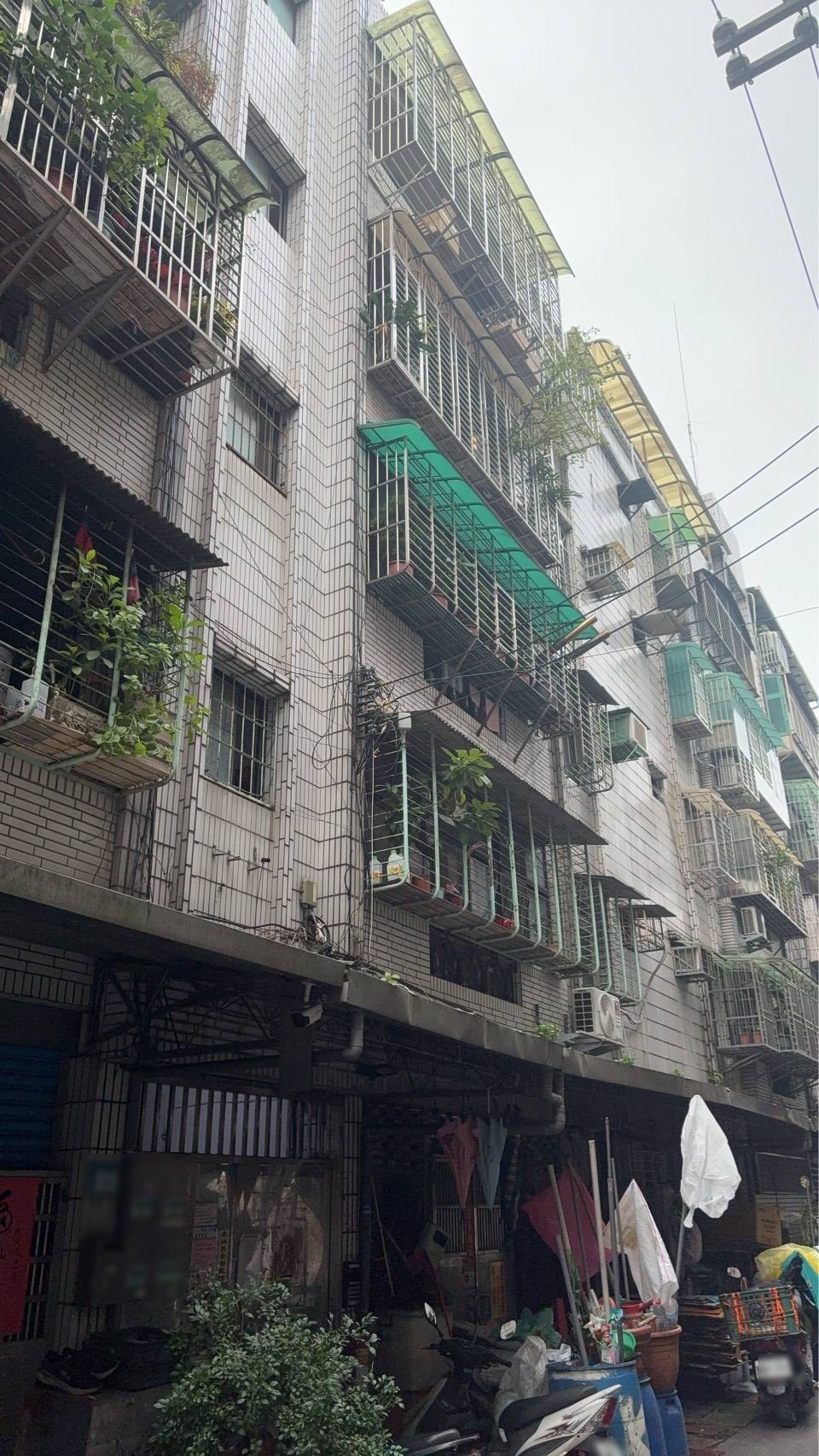 新北市土城區延和路一帶1處民宅，今（3）日凌晨4時許發生嚴重一氧化碳中毒事件。