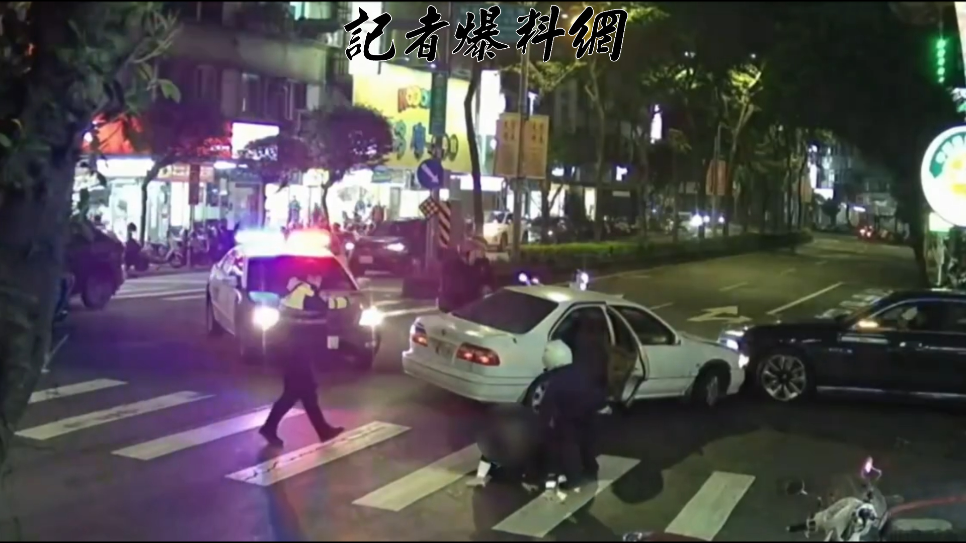 新北市永和區中山路一段昨（7）日晚間19時許上演驚險警匪追逐戰。