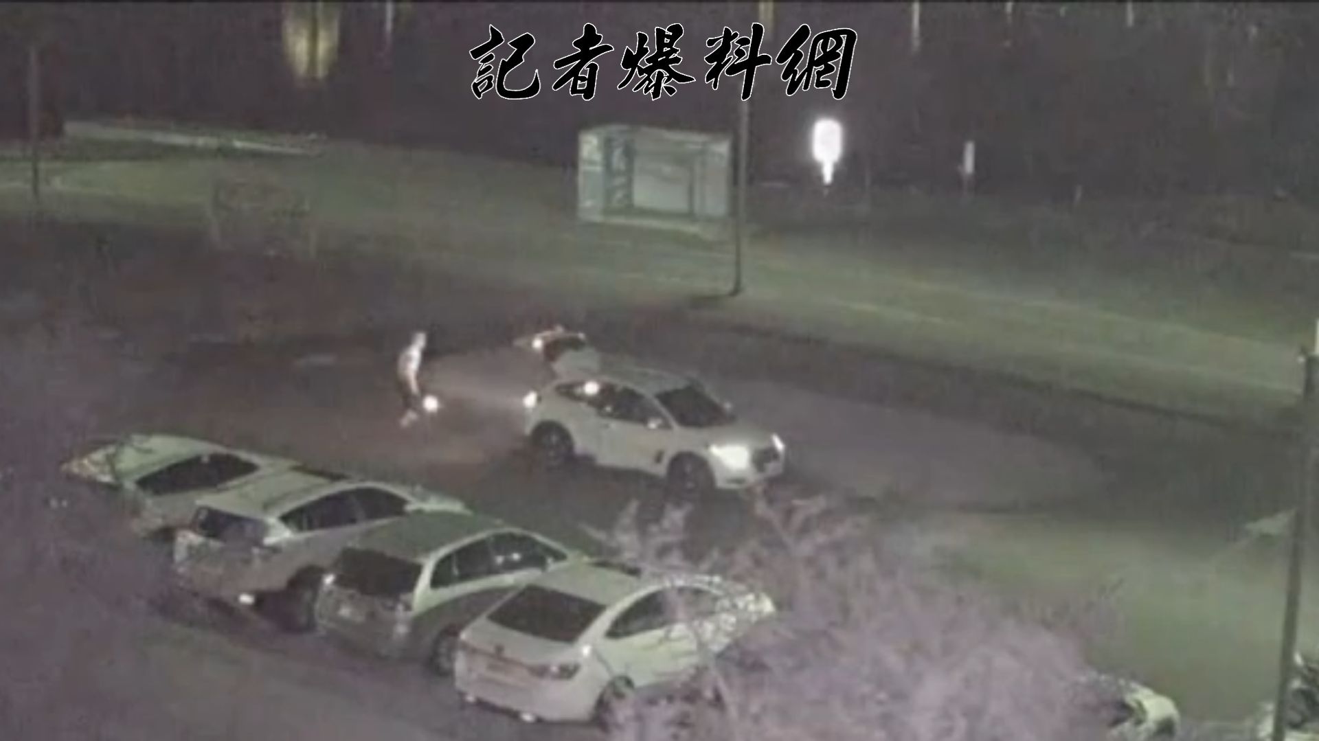 39歲陳姓男子帶著女友來到三重忠孝碼頭散步，心血來潮想幫女友慶祝生日，便在碼頭邊私自點燃煙火。