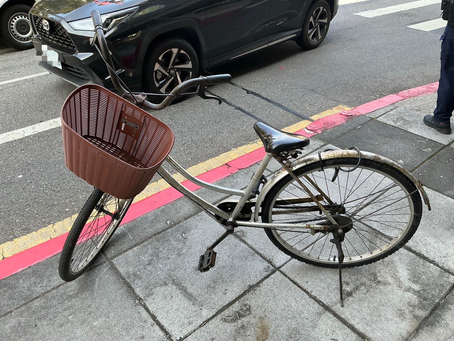 易姓老婦人騎乘的自行車。