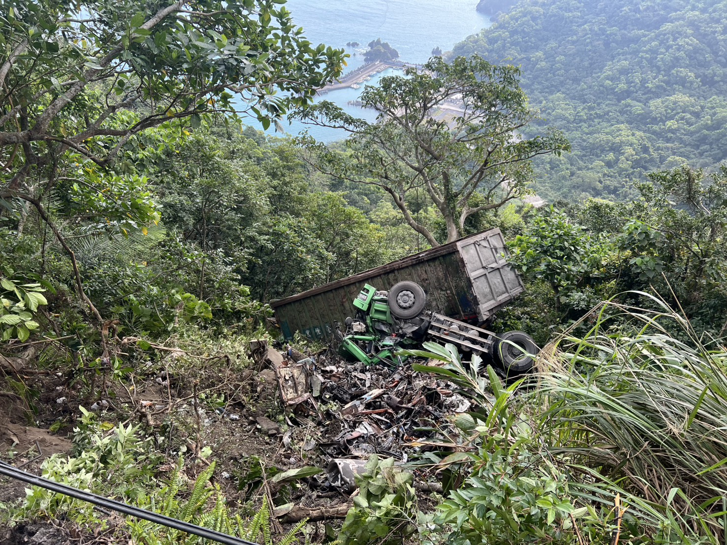 台9線蘇花公路今（19）日上午8時許發生1起墜落邊坡事故。