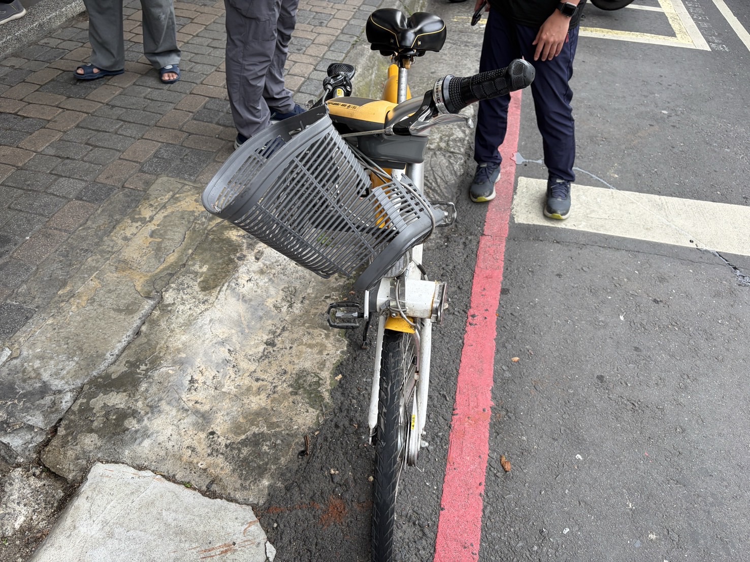 李姓國中生騎乘的YouBike。