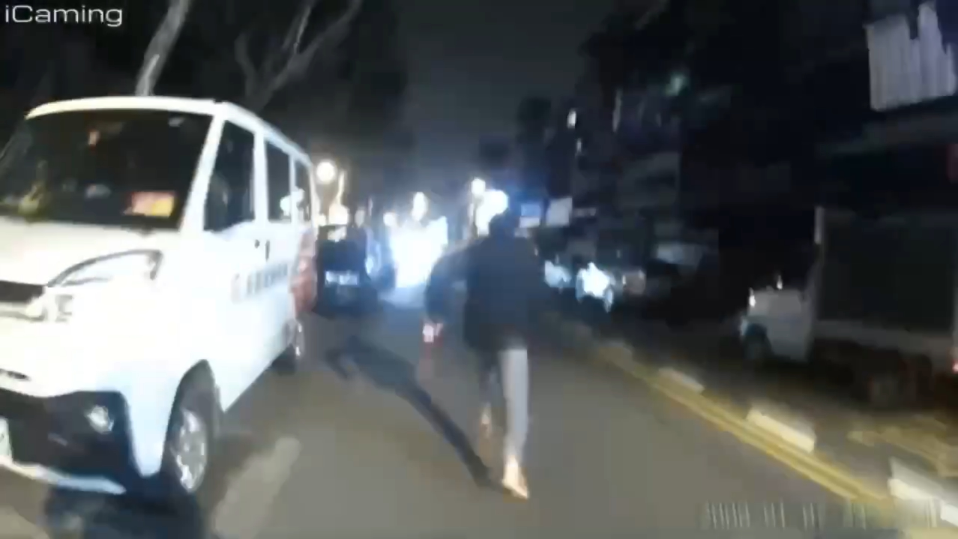 潘男身上散發濃濃酒氣,員警正準備進一步查證身分時,潘男突然一個閃身狂奔逃逸。