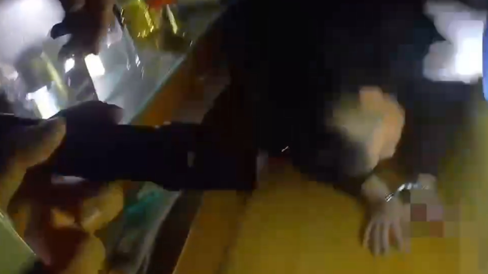 警方循線前往李男住處附近埋伏，順利在1小時內依準現行犯將他逮捕歸案，並當場查扣作案用刀具。