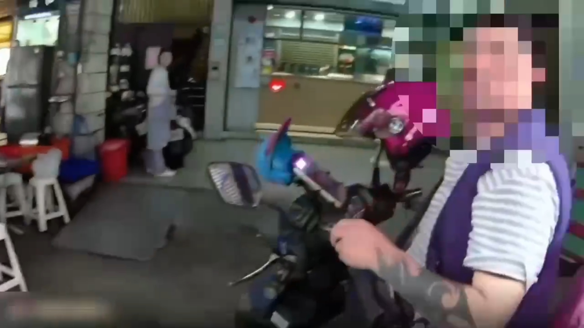 蘆洲警方獲報後調閱監視器追查，昨（26）日下午13時許趁林男再度出門外送時將其攔查。